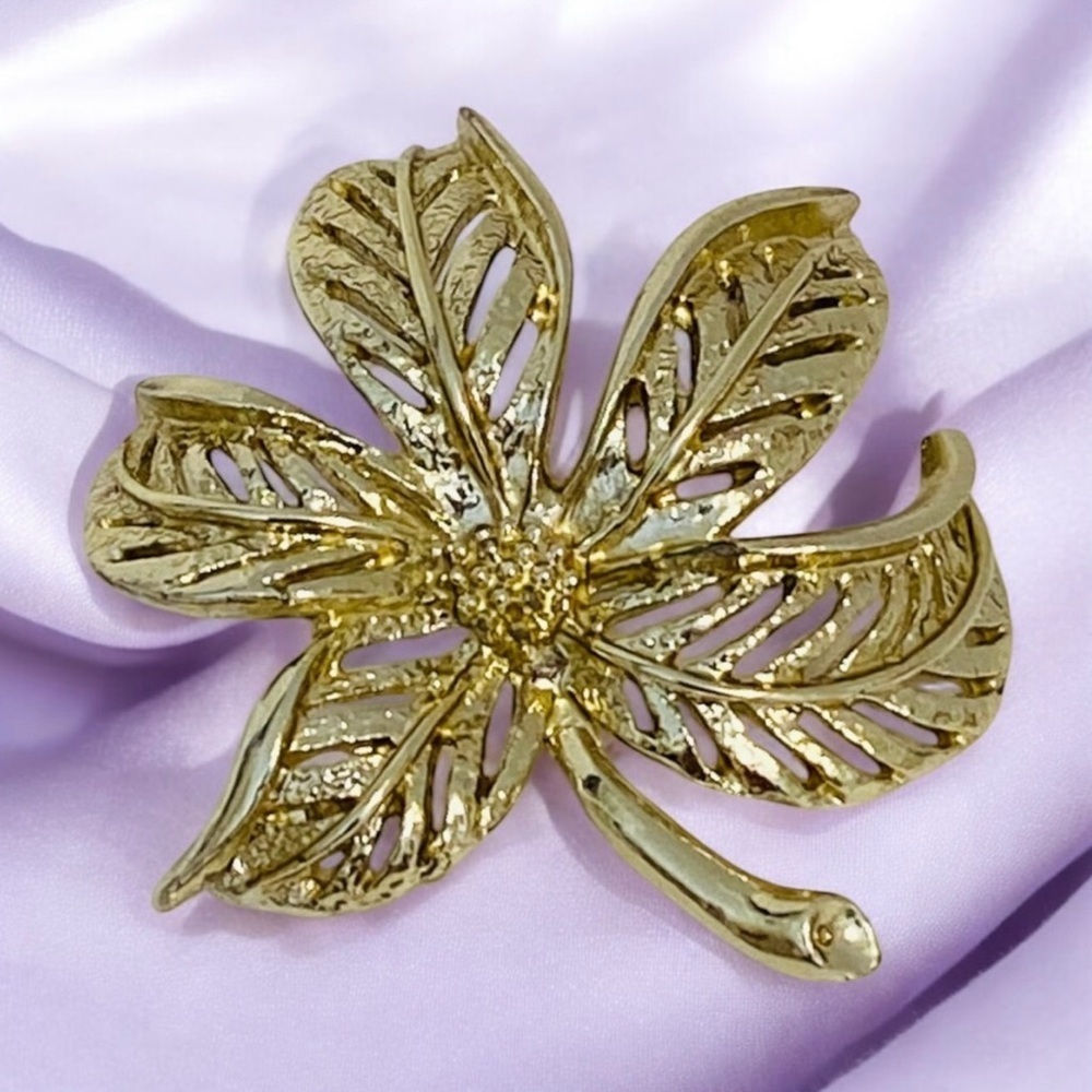 2 for $30 💎Vintage Sarah Coventry Brooch with Intricate Detailing
